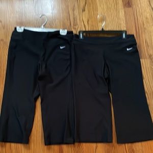 Nike Dri Fit Capri straight leg workout pants